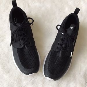 Sperry Sneakers women’s size 7.5